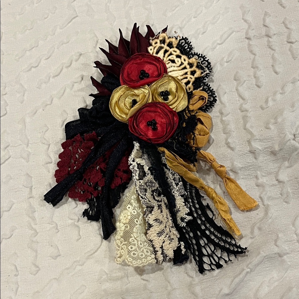 Elegant Floral Lace Brooch